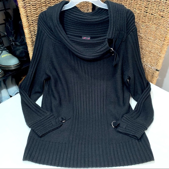 Torrid black rib knit sweater with cowl neck and D-ring accents- 1X - Picture 7 of 11